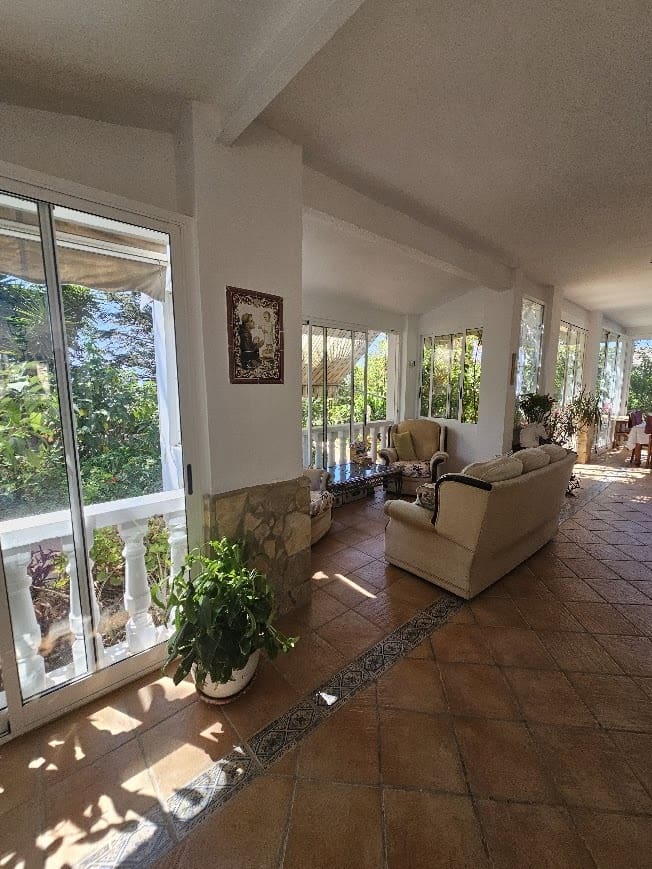 10 soveværelse Villa til salg i Beniganim med swimmingpool garage - € 899.950 (Ref: 8478719)