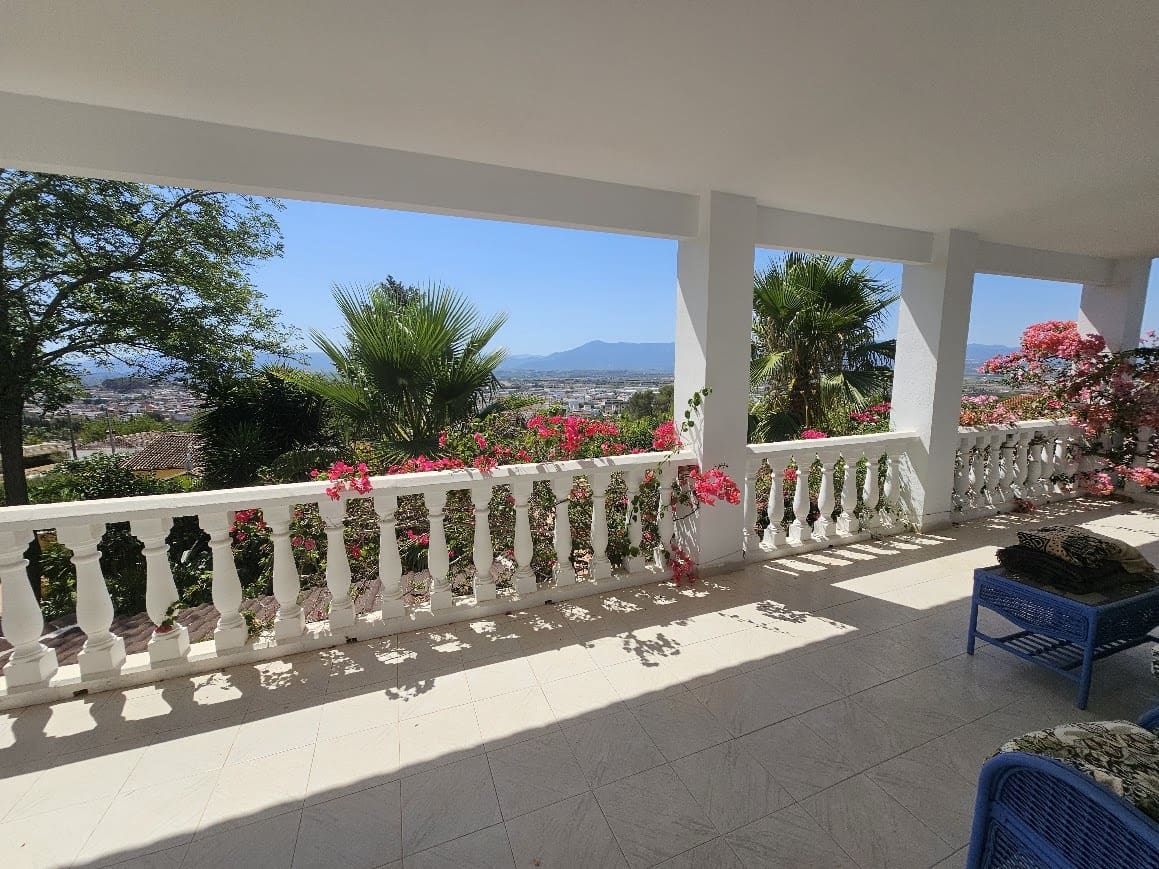 10 soveværelse Villa til salg i Beniganim med swimmingpool garage - € 899.950 (Ref: 8478719)