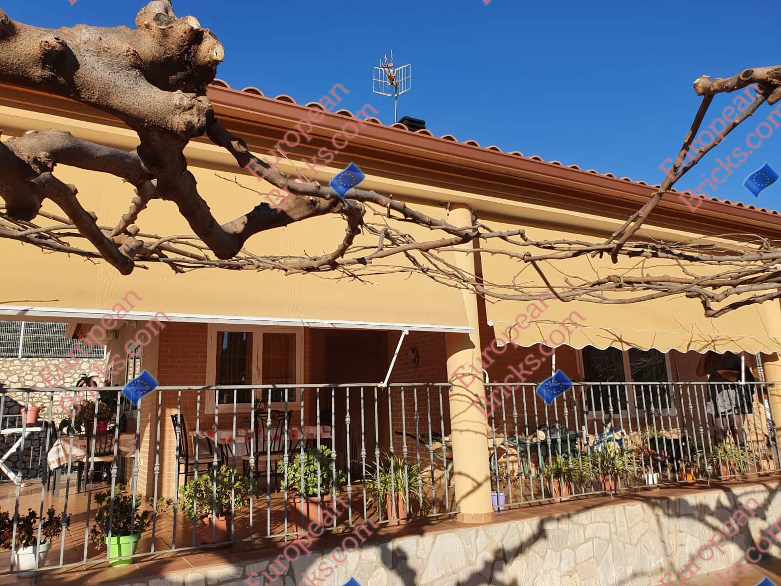 4 soverom Villa til salgs i Xativa med svømmebasseng garasje - € 325 000 (Ref: 8478720)