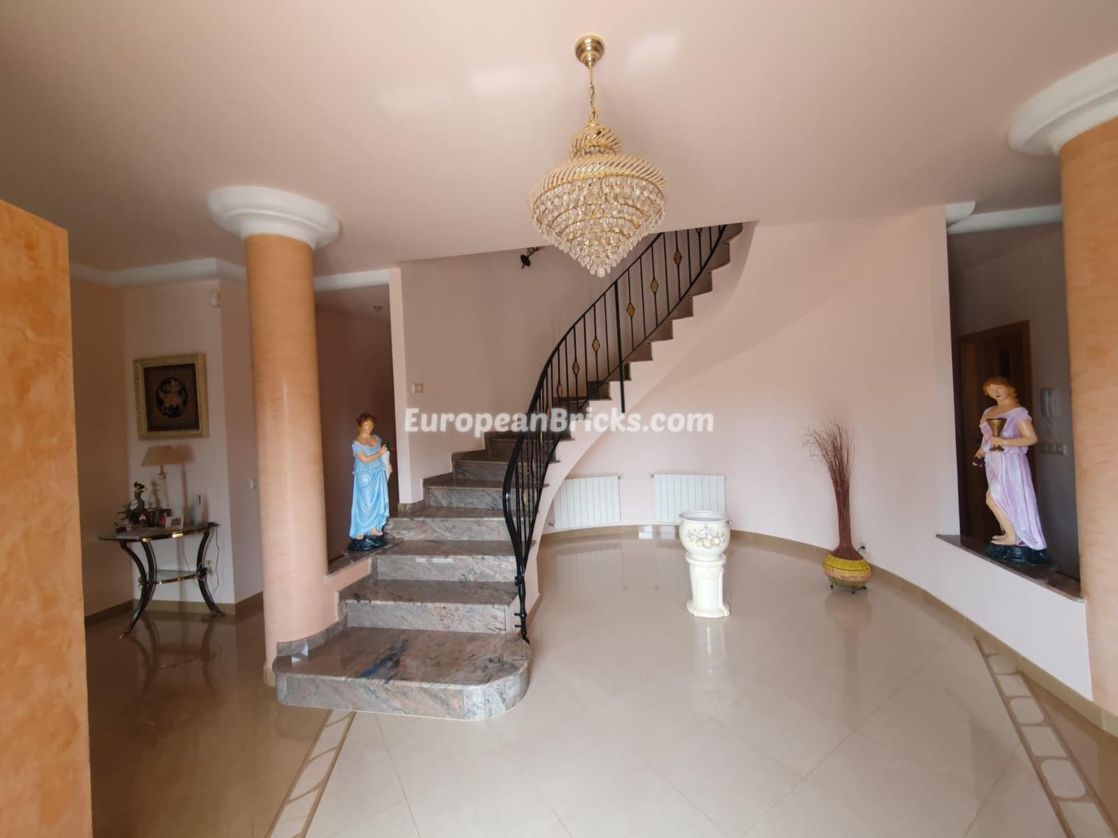 4 soveværelse Villa til salg i Chella - € 335.000 (Ref: 8478724)