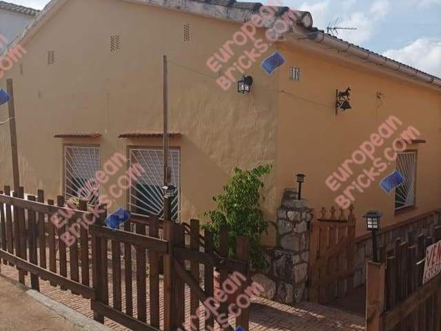 4 soveværelse Bungalow til salg i Xativa - € 129.500 (Ref: 8478727)