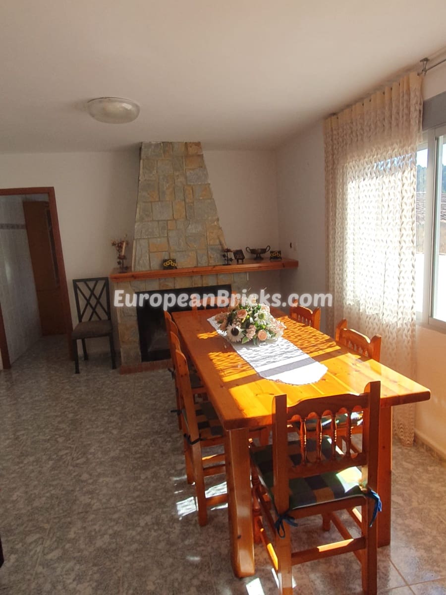 5 soveværelse Lejlighed til salg i Enguera - € 90.000 (Ref: 8478729)