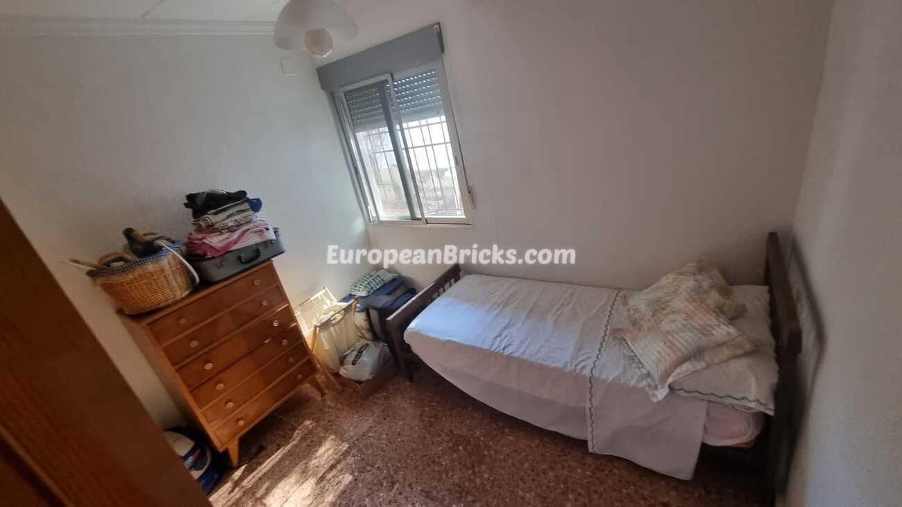 4 bedroom Finca/Country House for sale in Xativa with pool - € 139,950 (Ref: 8661602)