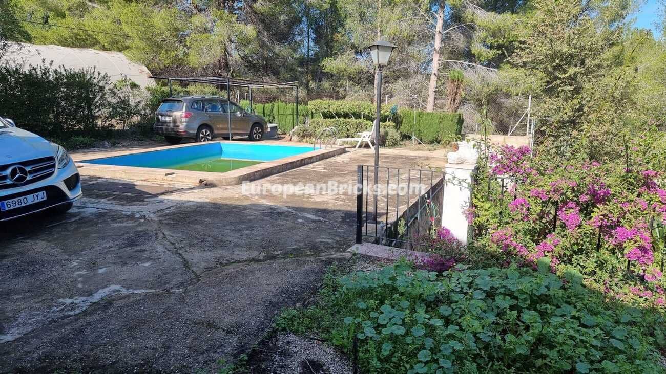 4 bedroom Finca/Country House for sale in Xativa with pool - € 139,950 (Ref: 8661602)