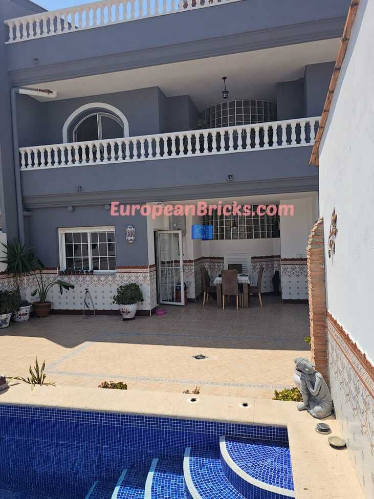 6 soveværelse Byhus til salg i Xativa med swimmingpool - € 430.000 (Ref: 8774840)