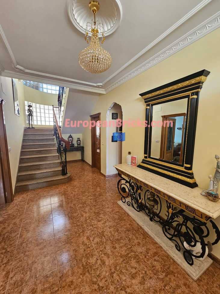 6 soveværelse Byhus til salg i Xativa med swimmingpool - € 430.000 (Ref: 8774840)