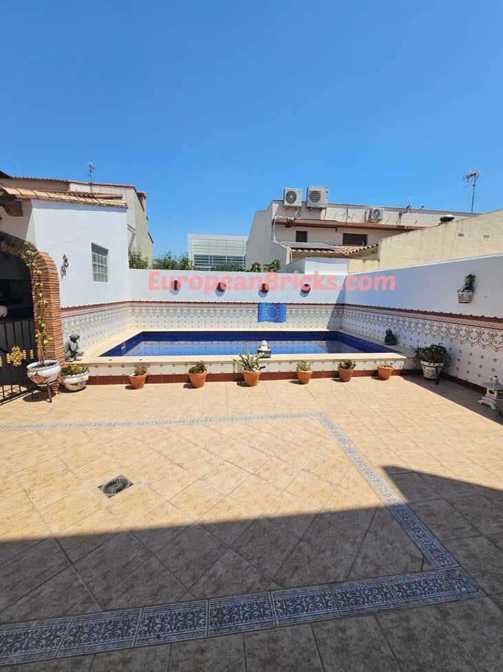 6 soveværelse Byhus til salg i Xativa med swimmingpool - € 430.000 (Ref: 8774840)