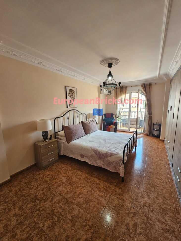 6 soveværelse Byhus til salg i Xativa med swimmingpool - € 430.000 (Ref: 8774840)