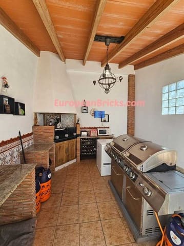 6 bedroom Townhouse for sale in Xàtiva with pool - € 430,000 (Ref: 8774840)