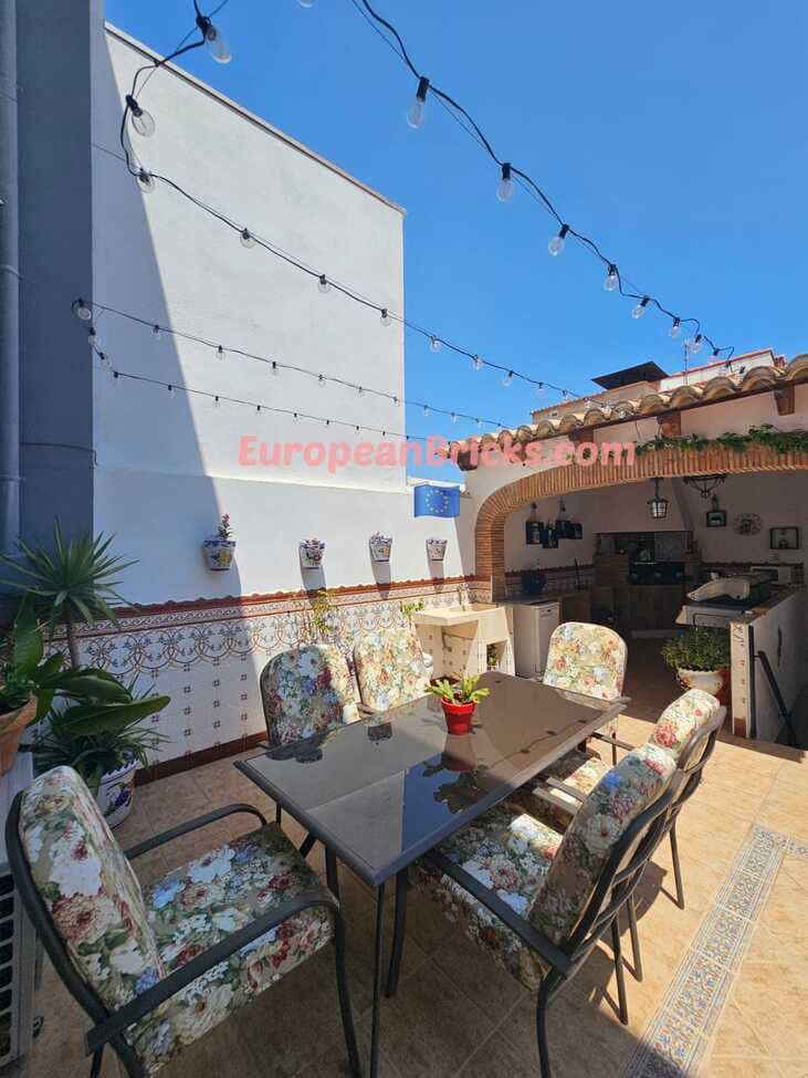 6 soveværelse Byhus til salg i Xativa med swimmingpool - € 430.000 (Ref: 8774840)