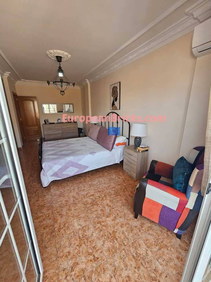 6 soveværelse Byhus til salg i Xativa med swimmingpool - € 430.000 (Ref: 8774840)