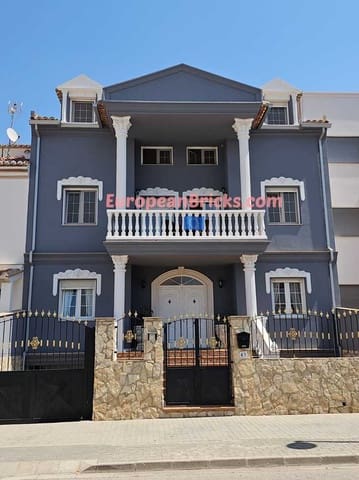 6 bedroom Townhouse for sale in Xàtiva with pool - € 430,000 (Ref: 8774840)