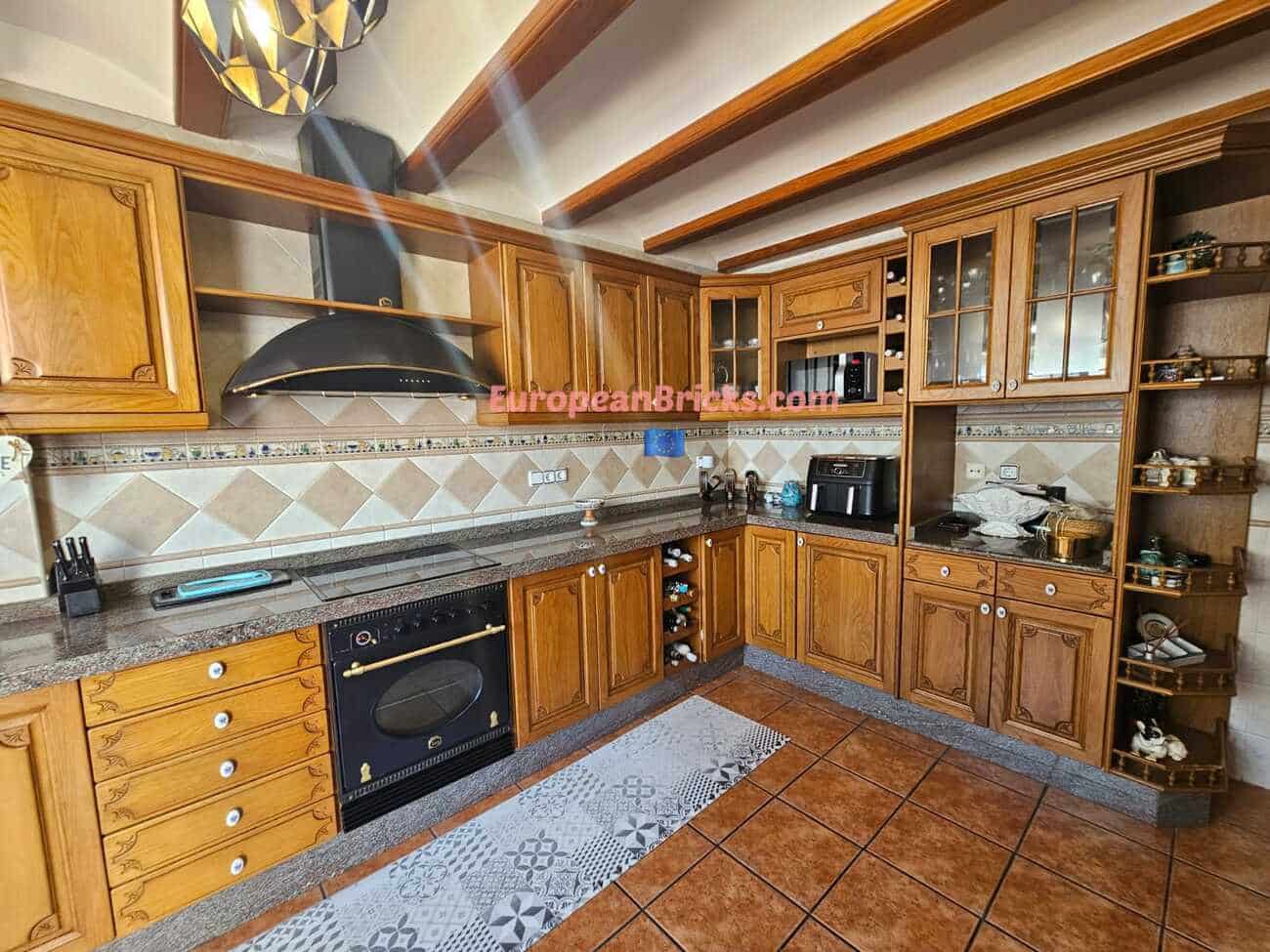 6 soveværelse Byhus til salg i Xativa med swimmingpool - € 430.000 (Ref: 8774840)