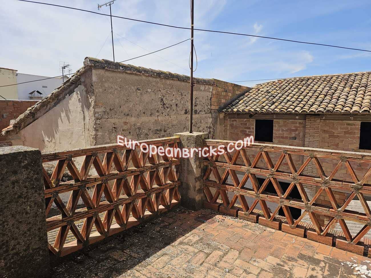 3 soveværelse Byhus til salg i Canals - € 75.000 (Ref: 8940171)