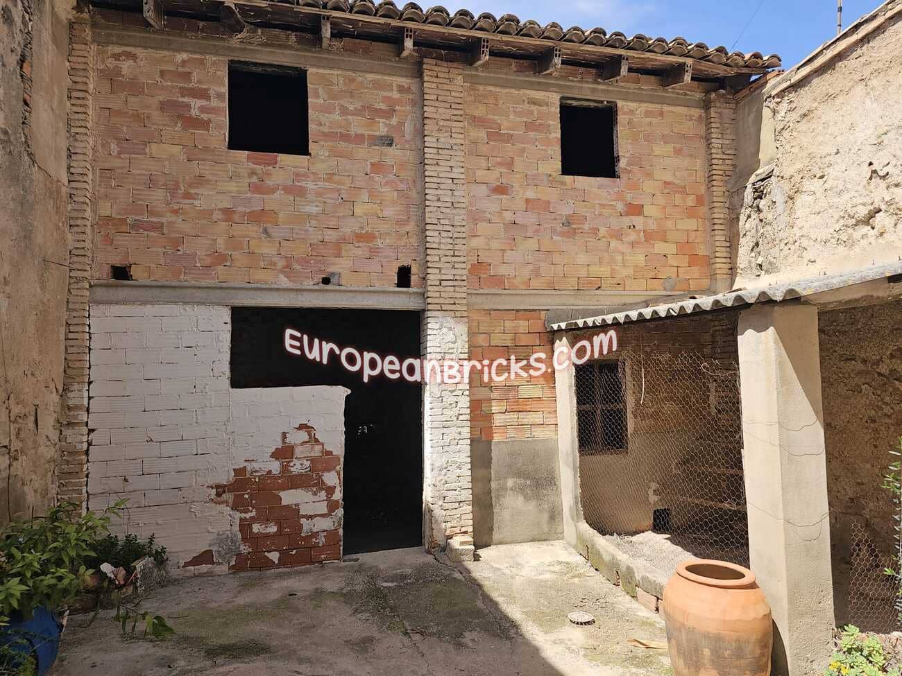 3 soveværelse Byhus til salg i Canals - € 75.000 (Ref: 8940171)