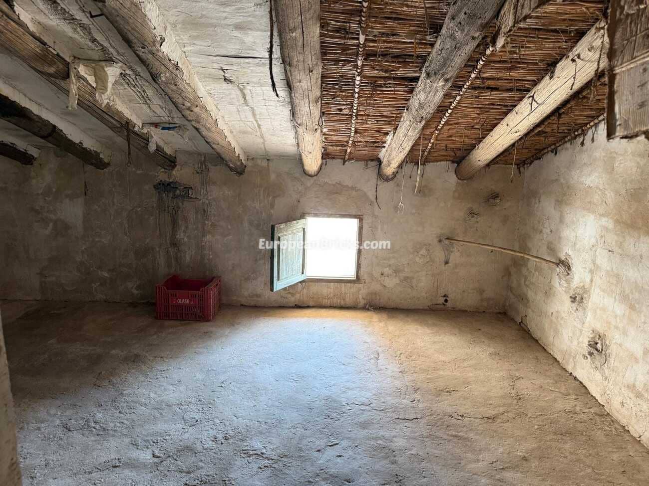 4 soveværelse Byhus til salg i Anna - € 95.000 (Ref: 9033256)