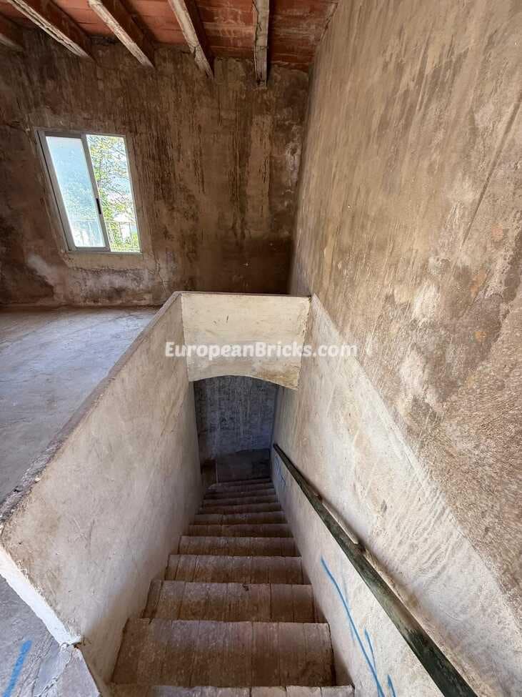 4 soveværelse Byhus til salg i Anna - € 95.000 (Ref: 9033256)