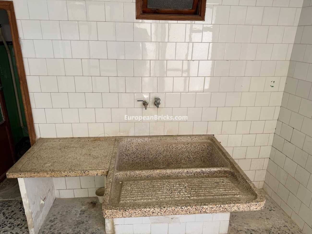 4 soveværelse Byhus til salg i Anna - € 95.000 (Ref: 9033256)