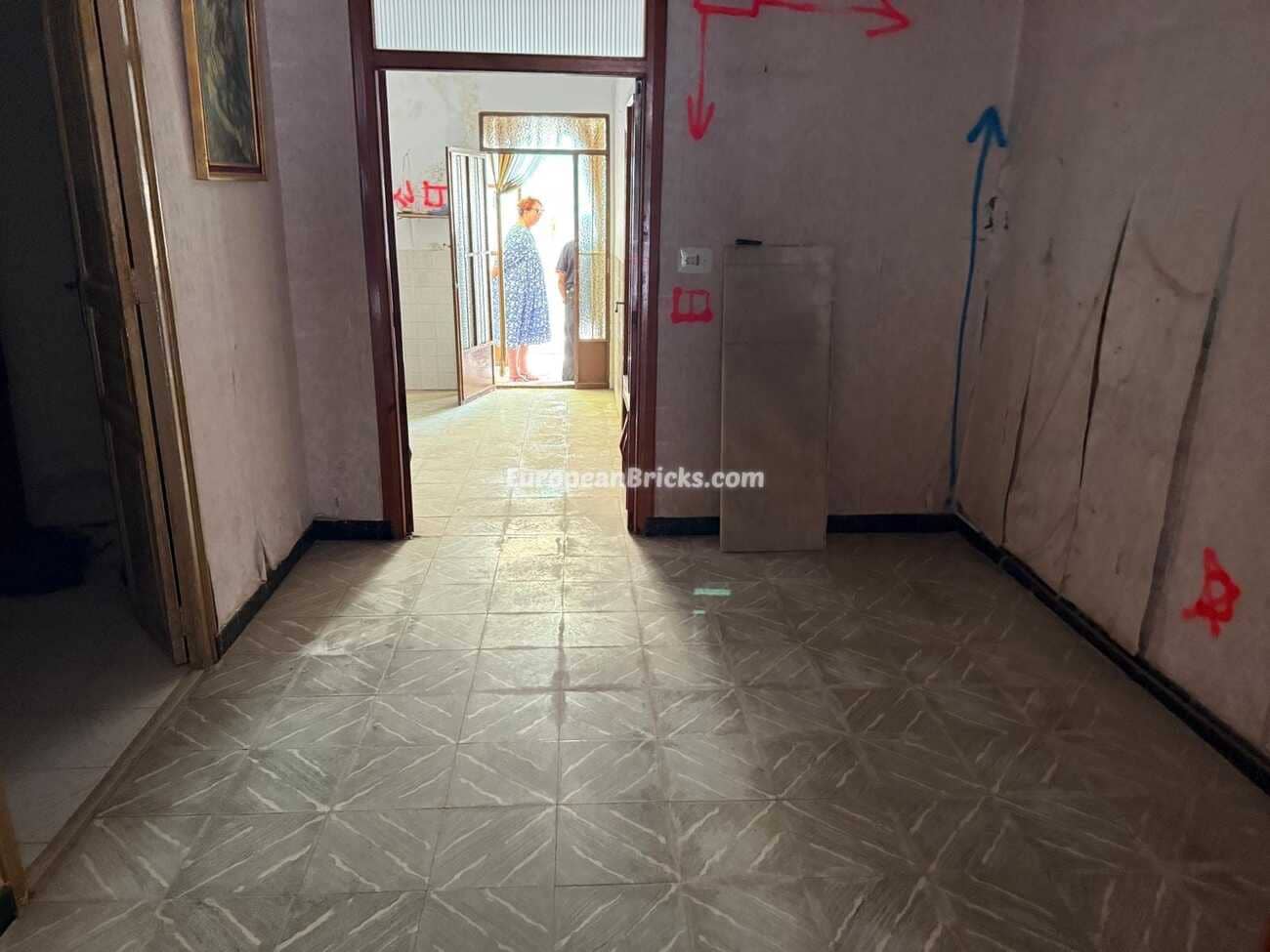 4 soveværelse Byhus til salg i Anna - € 95.000 (Ref: 9033256)