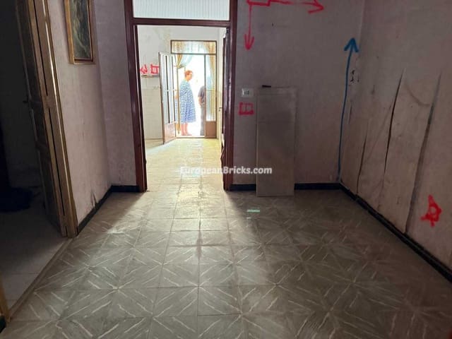 4 soveværelse Byhus til salg i Anna - € 95.000 (Ref: 9033256)