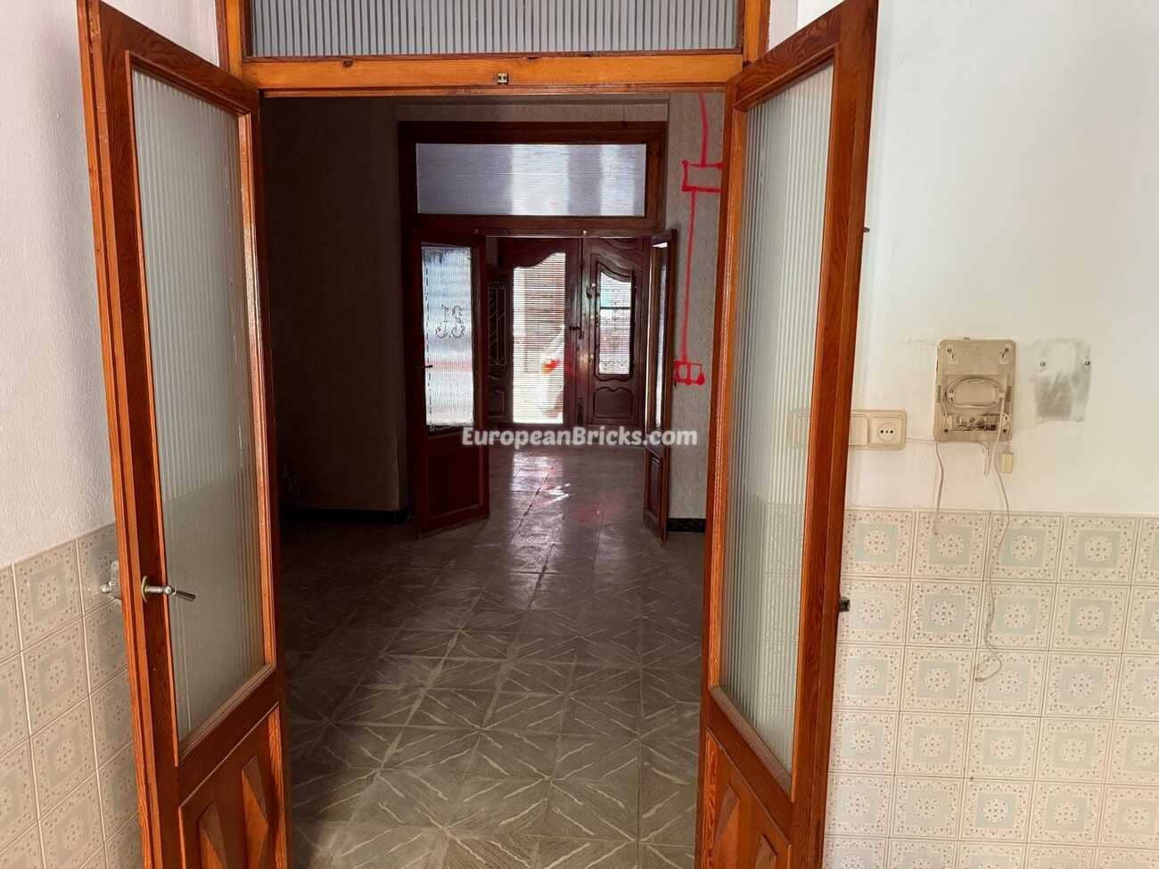 4 soveværelse Byhus til salg i Anna - € 95.000 (Ref: 9033256)