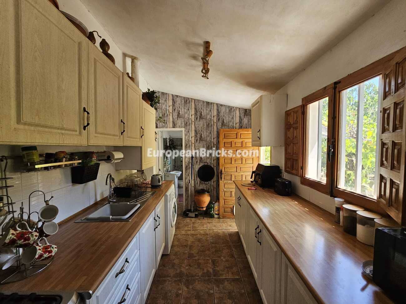 2 soveværelse Finca/Landehus til salg i Ibi med swimmingpool garage - € 147.950 (Ref: 9130489)