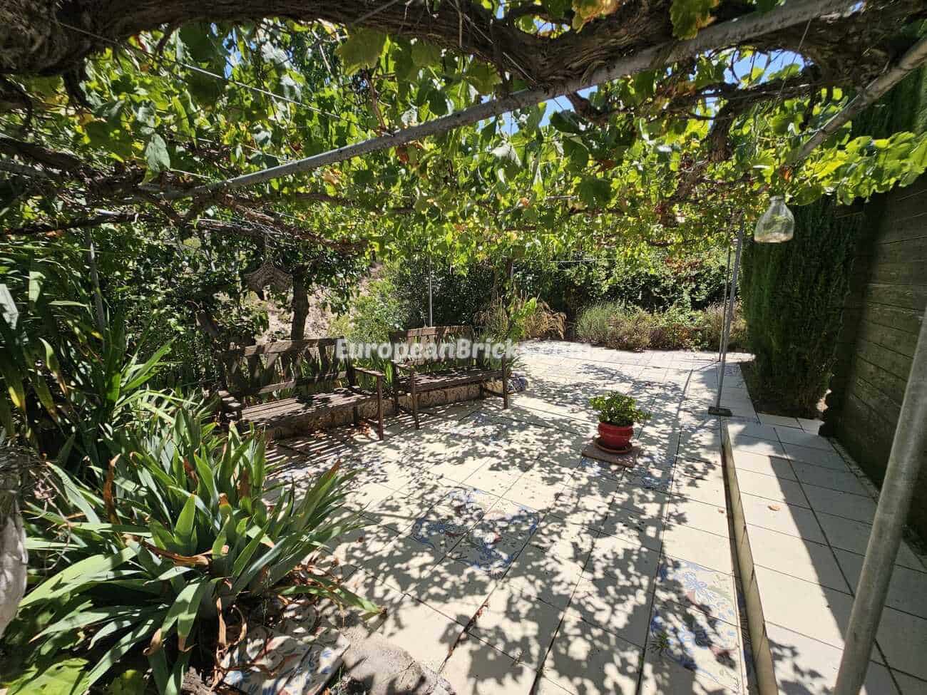 2 soveværelse Finca/Landehus til salg i Ibi med swimmingpool garage - € 147.950 (Ref: 9130489)