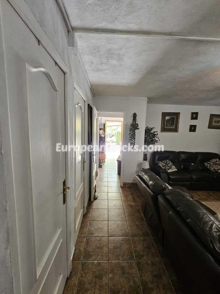 2 soveværelse Finca/Landehus til salg i Ibi med swimmingpool garage - € 147.950 (Ref: 9130489)