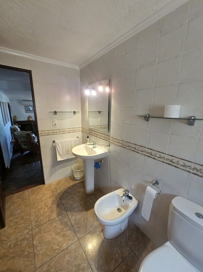 5 bedroom Villa for sale in Oliva with pool - € 350,000 (Ref: 9182046)