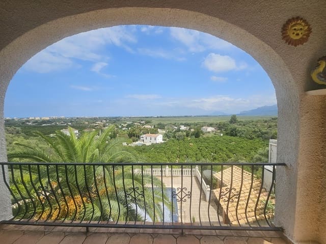 5 sypialnia Willa na sprzedaż w Oliva z basenem - 350 000 € (Ref: 9182046)