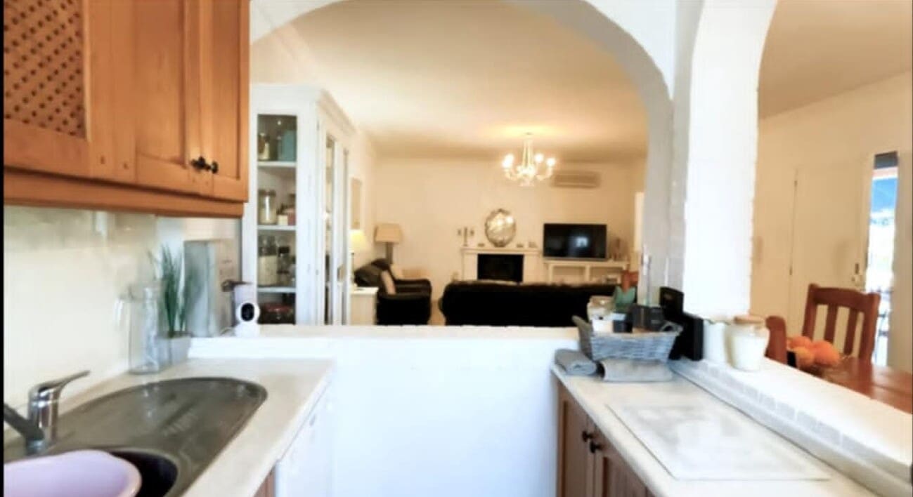 4 bedroom Finca/Country House for sale in Moraleda de Zafayona with pool garage - € 249,950 (Ref: 9304655)