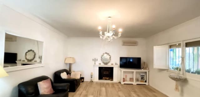 4 bedroom Finca/Country House for sale in Moraleda de Zafayona with pool garage - € 249,950 (Ref: 9304655)