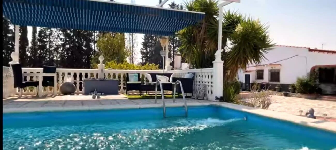 4 bedroom Finca/Country House for sale in Moraleda de Zafayona with pool garage - € 249,950 (Ref: 9304655)