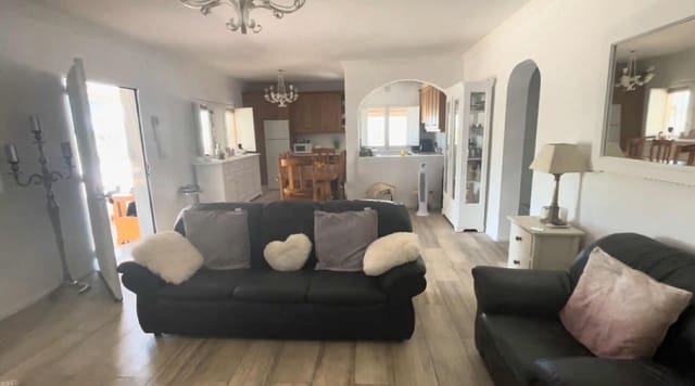 4 bedroom Finca/Country House for sale in Moraleda de Zafayona with pool garage - € 249,950 (Ref: 9304655)