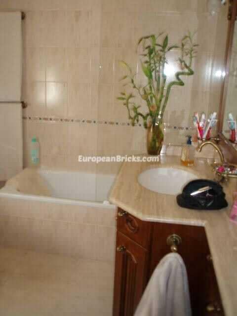 3 slaapkamer Villa te koop in Camarena met garage - € 245.000 (Ref: 9325224)