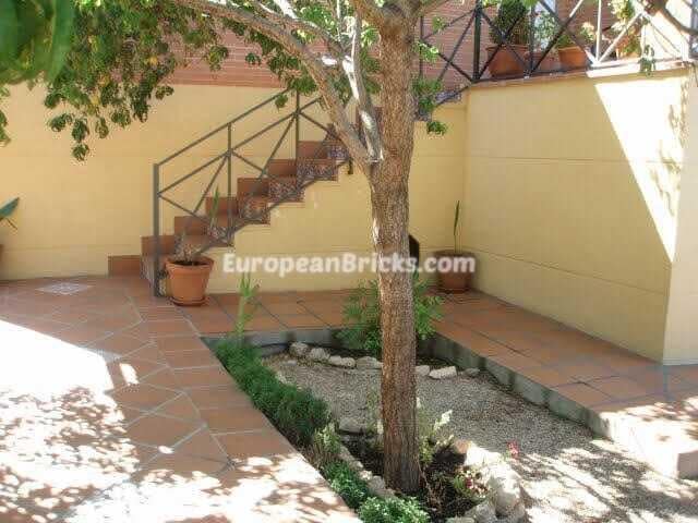 3 slaapkamer Villa te koop in Camarena met garage - € 245.000 (Ref: 9325224)