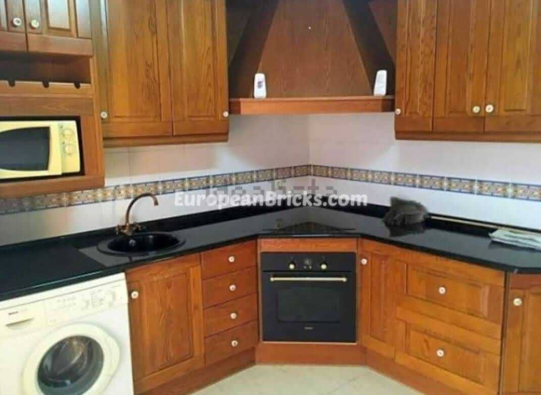 3 slaapkamer Villa te koop in Camarena met garage - € 245.000 (Ref: 9325224)