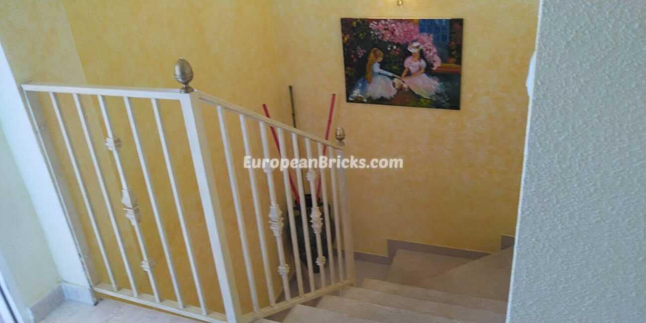 3 slaapkamer Villa te koop in Camarena met garage - € 245.000 (Ref: 9325224)