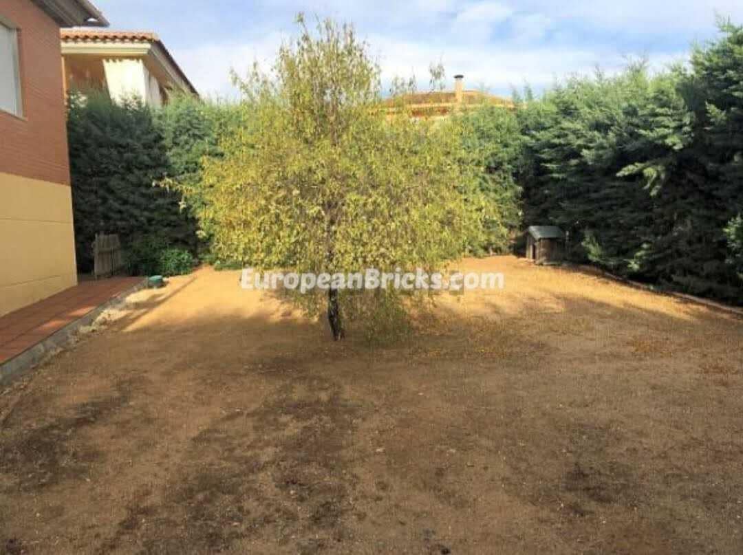 3 slaapkamer Villa te koop in Camarena met garage - € 245.000 (Ref: 9325224)