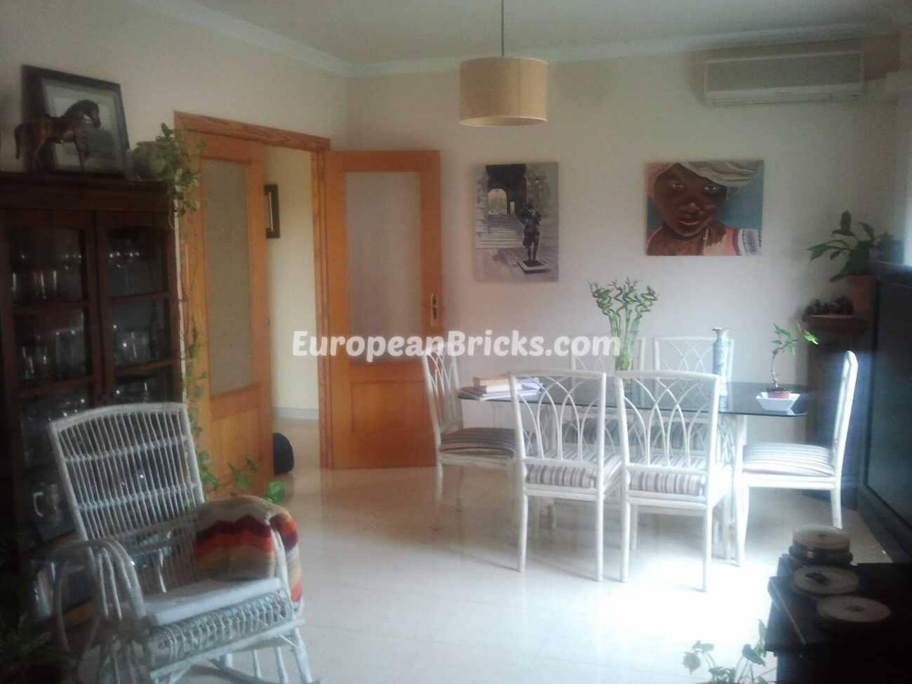 3 slaapkamer Villa te koop in Camarena met garage - € 245.000 (Ref: 9325224)