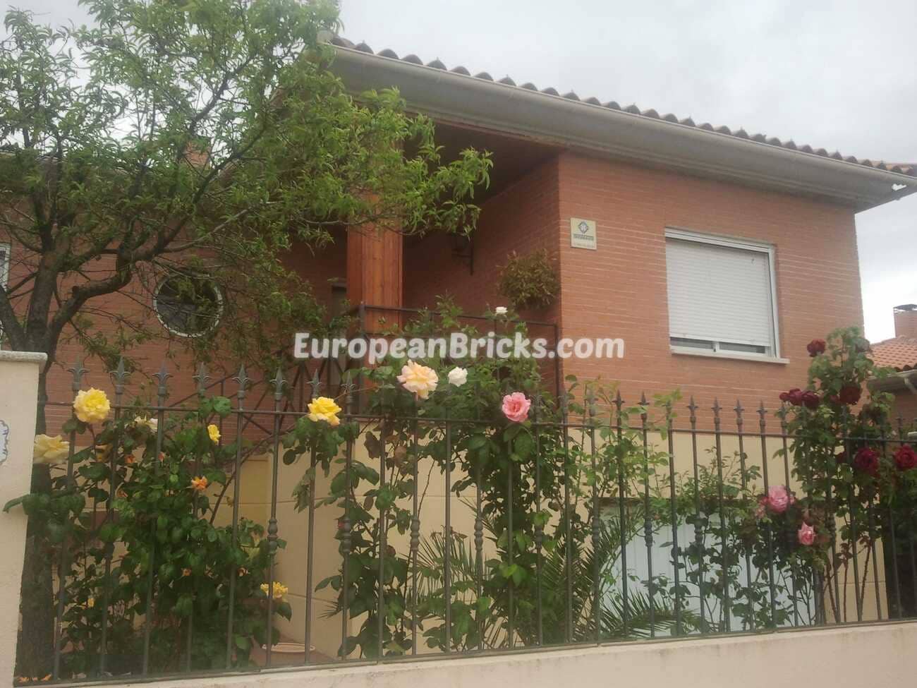 3 slaapkamer Villa te koop in Camarena met garage - € 245.000 (Ref: 9325224)