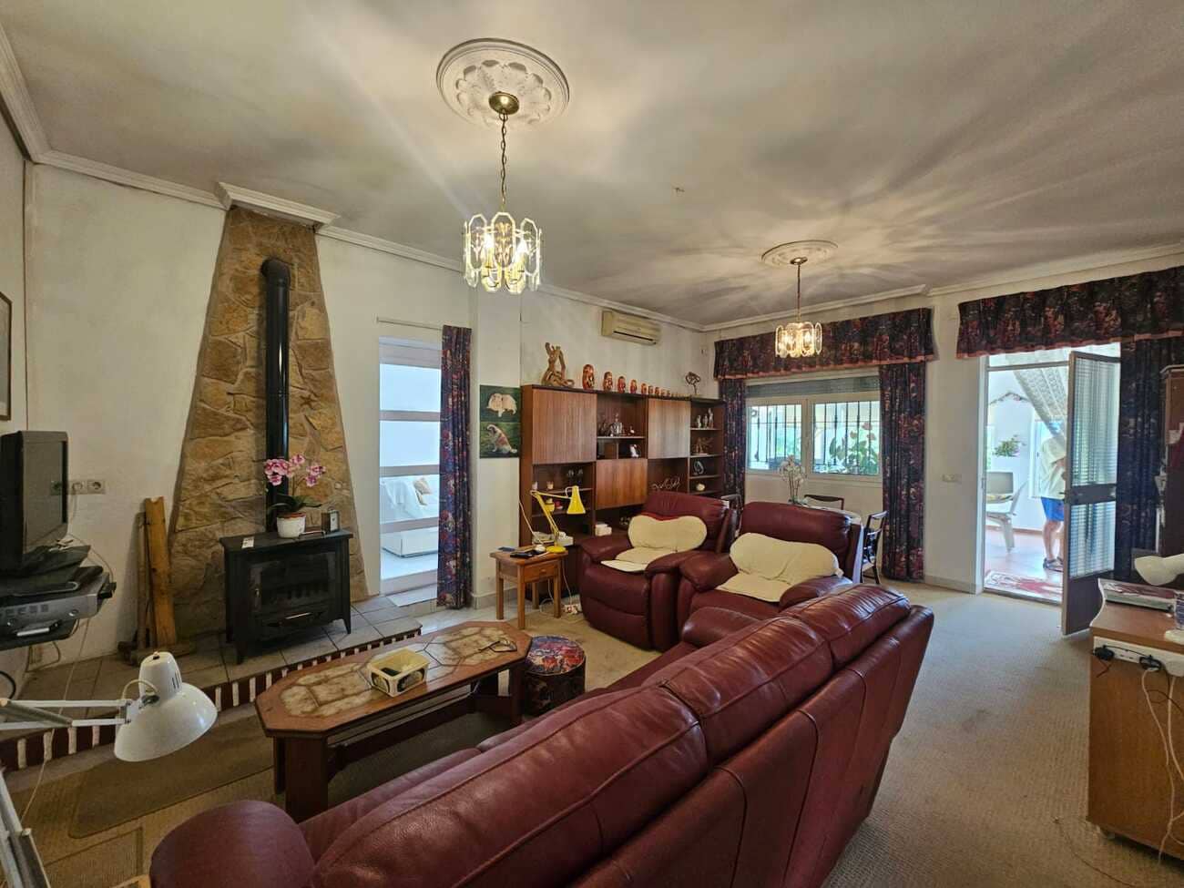 4 soveværelse Finca/Landehus til salg i Xativa med swimmingpool - € 265.000 (Ref: 9348793)