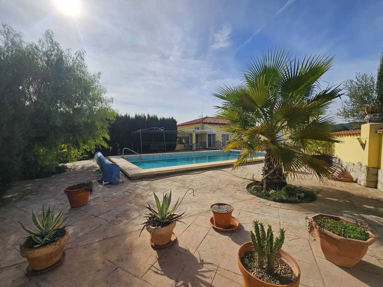 4 soveværelse Finca/Landehus til salg i Xativa med swimmingpool - € 265.000 (Ref: 9348793)