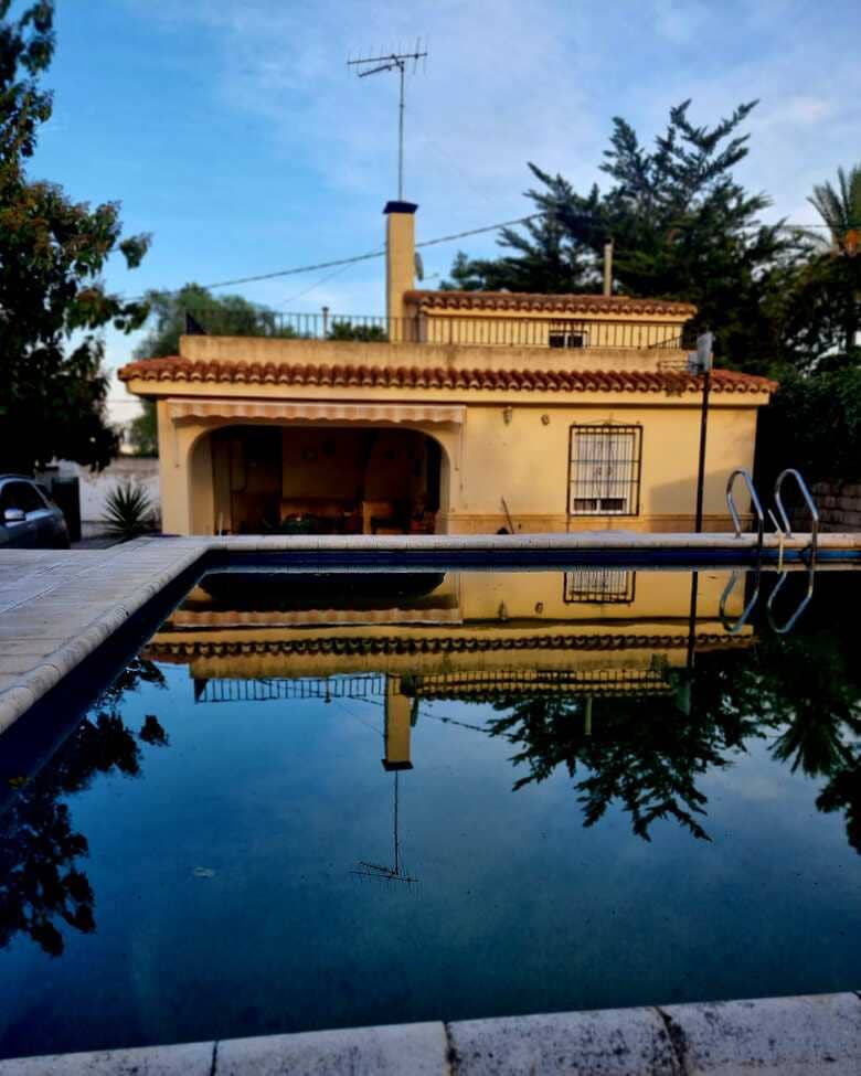 3 chambre Finca/Maison de Campagne à vendre à Canals avec piscine garage - 249 000 € (Ref: 9353012)