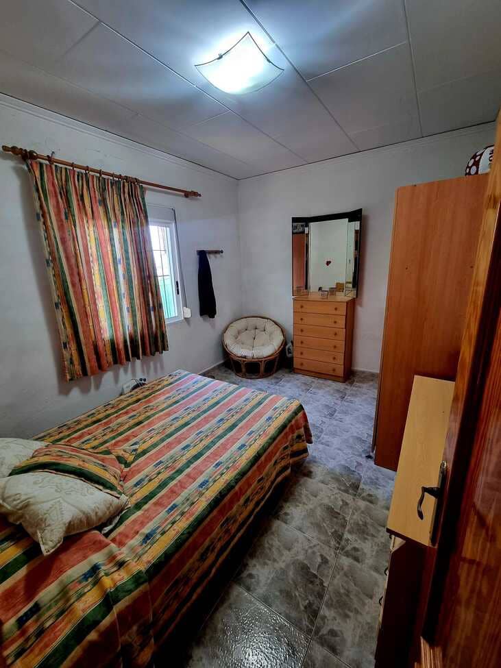 3 chambre Finca/Maison de Campagne à vendre à Canals avec piscine garage - 249 000 € (Ref: 9353012)