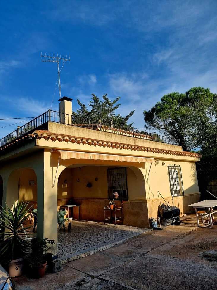 3 chambre Finca/Maison de Campagne à vendre à Canals avec piscine garage - 249 000 € (Ref: 9353012)