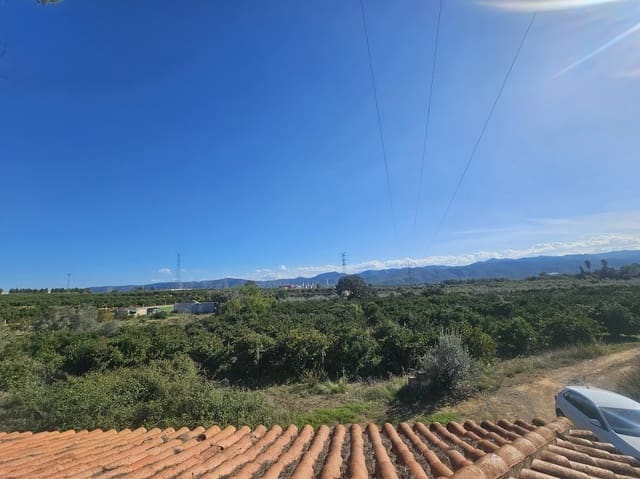 4 bedroom Finca/Country House for sale in Canals with garage - € 120,000 (Ref: 9383978)