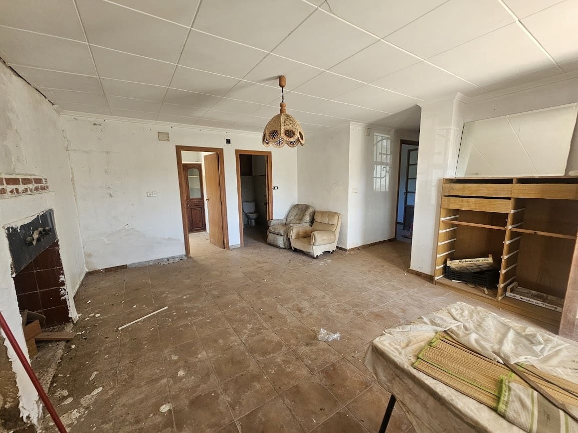 4 slaapkamer Finca/Landhuis te koop in Canals met garage - € 120.000 (Ref: 9383978)