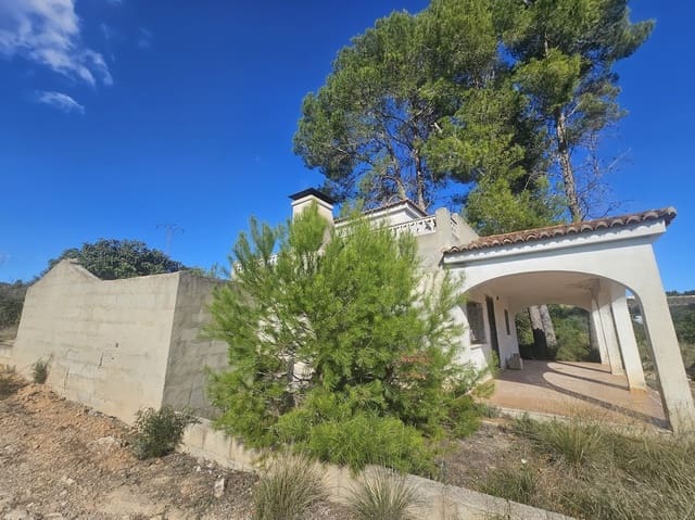 4 bedroom Finca/Country House for sale in Canals with garage - € 120,000 (Ref: 9383978)