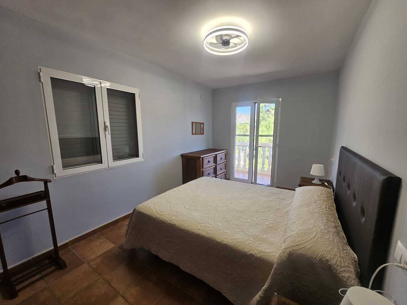 5 bedroom Villa for rent in Xativa with pool - € 2,250 (Ref: 9548471)